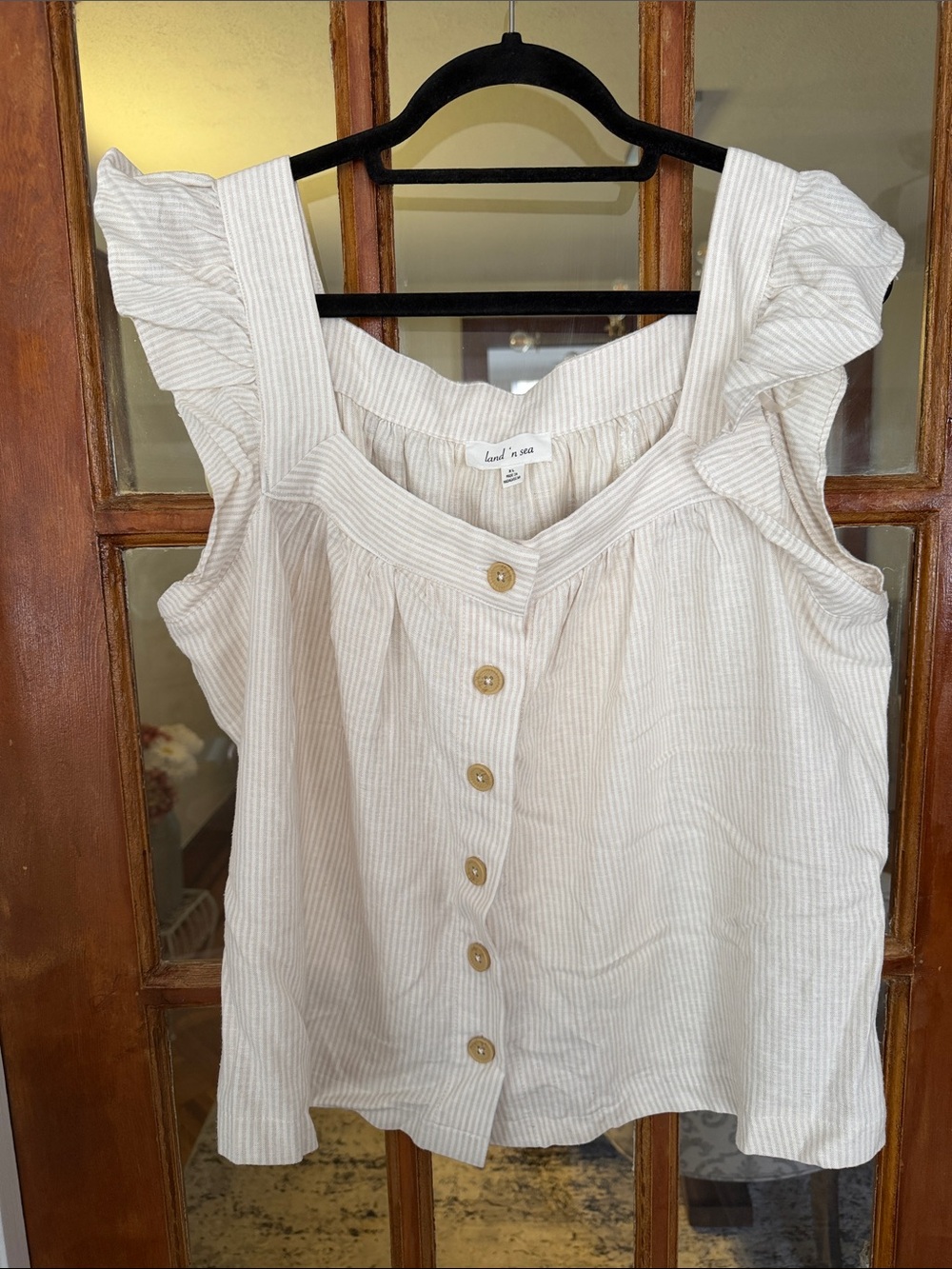 Land ‘N Sea Light Cream Striped Ruffle-Shoulder Button Front Blouse Linen/Blend